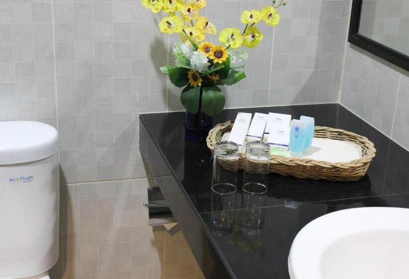 Номер Deluxe, Mariat Sorong
