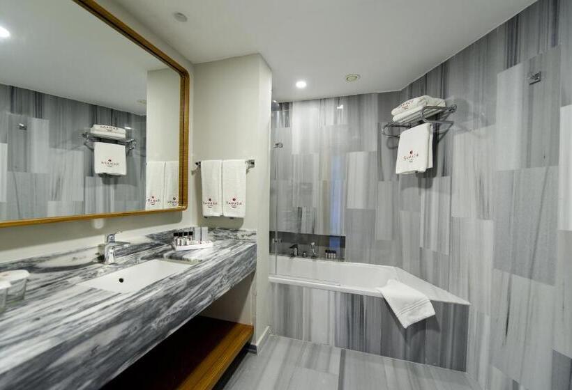 مجموعه ویستا شهر, Ramada Plaza Hotel & Spa Trabzon