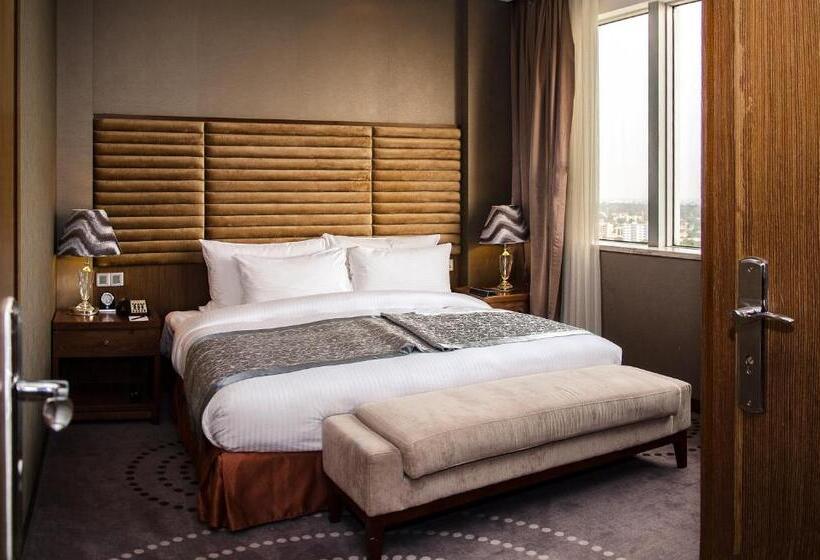 سوییت جونیور, Fleuve Congo Hotel By Blazon Hotels