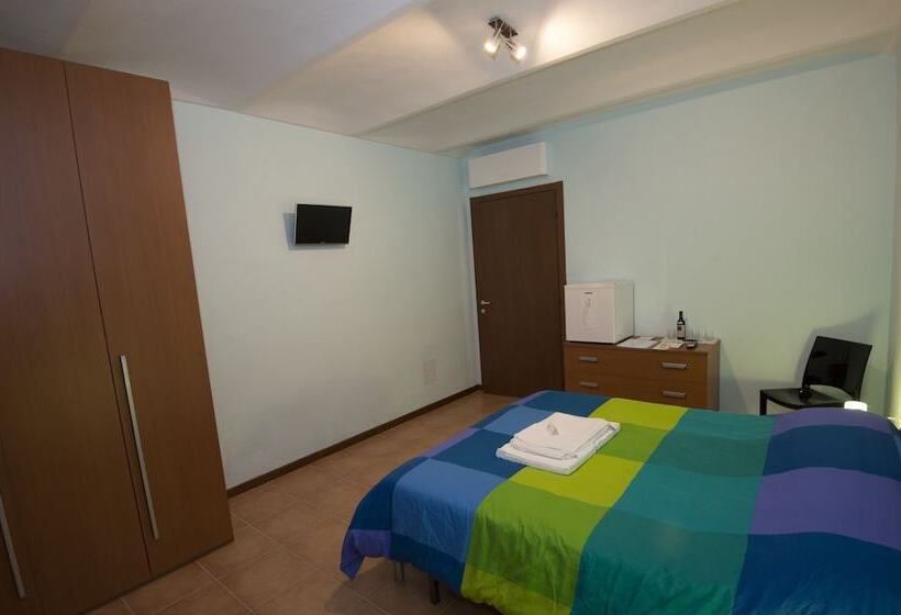 Номер Стандарт, The Green Guest House