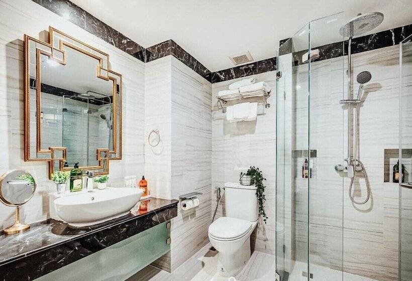 اتاق لوکس با تخت بزرگ, Vince Hotel Pratunam