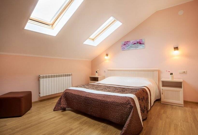 Habitación Estándar, Aist