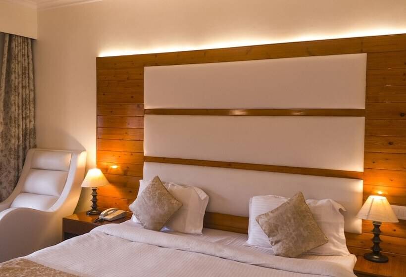 شقة ديلوكس غرفة واحدة, Royal Jardin Whistling Pines Resort