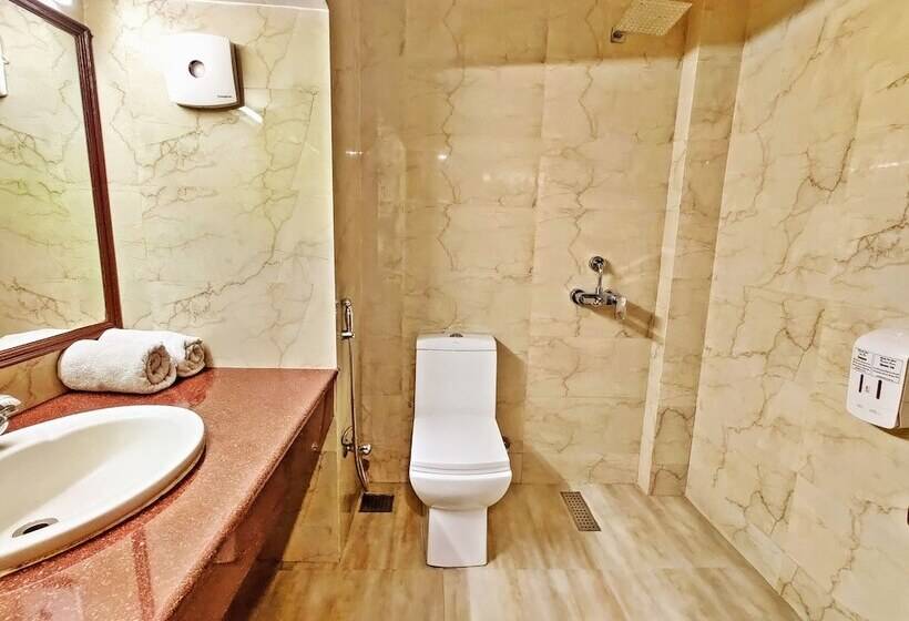 جناح عائلي غرفتين نوم, Royal Jardin Whistling Pines Resort