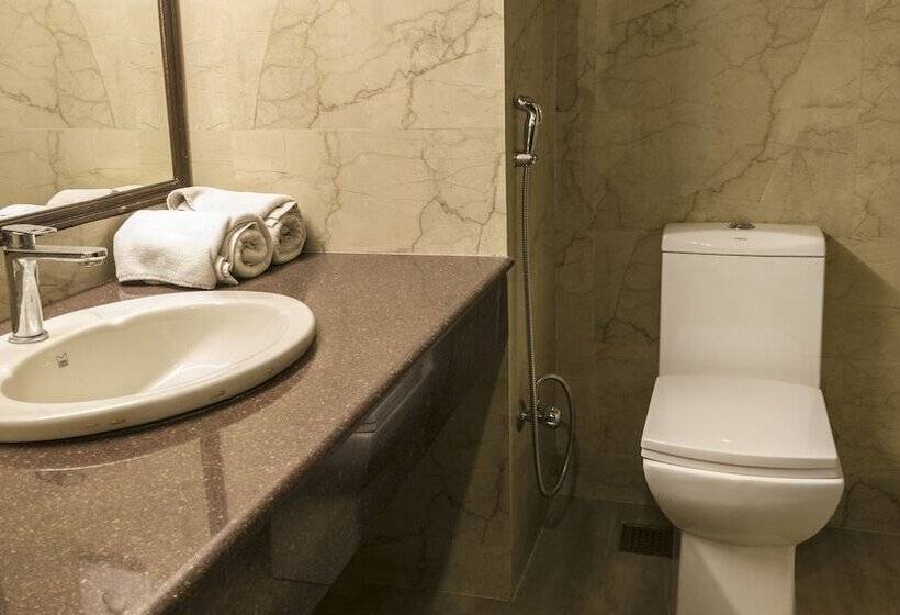 جناح عائلي غرفتين نوم, Royal Jardin Whistling Pines Resort