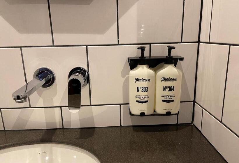 Номер Superior Кровать Кинг, Indigo York, An Ihg