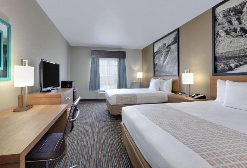 חדר סטנדרט, Spark By Hilton Midland South