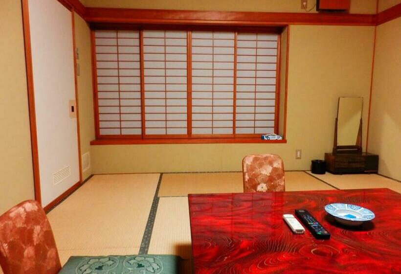 اتاق استاندارد با سرویس بهداشتی مشترک, Nakayasu Ryokan