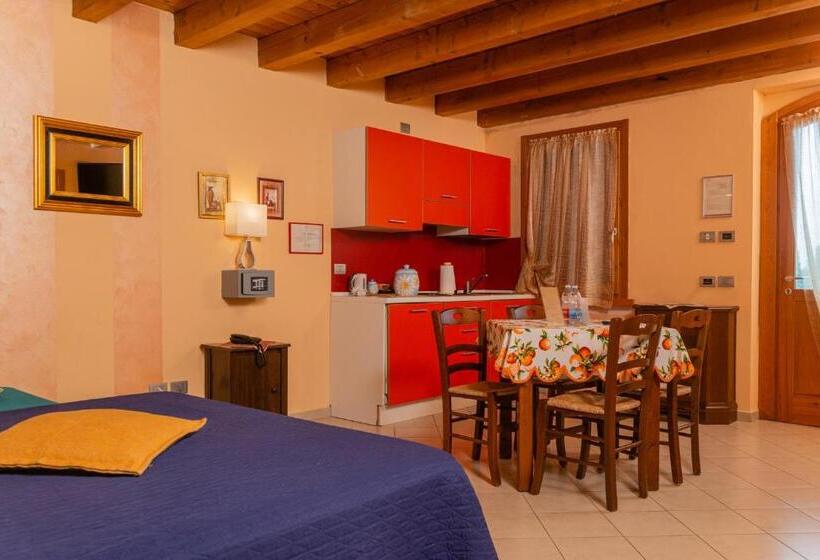 استودیوی استاندارد, Agriturismo Dei Grippi