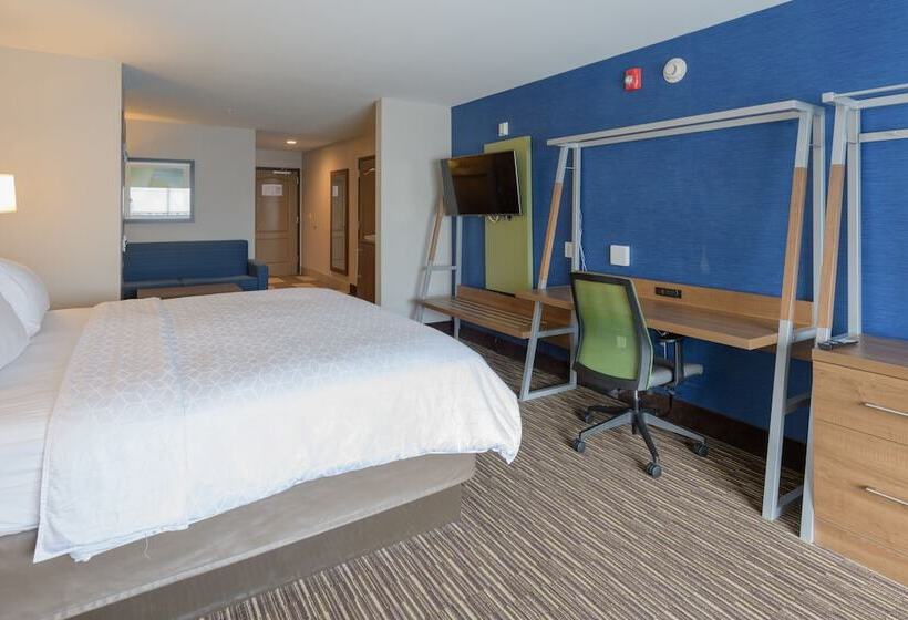 Люкс, Holiday Inn Express & Suites Jamestown, An Ihg