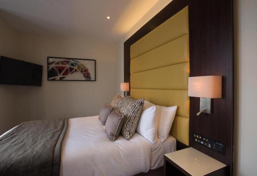 Номер Superior, St George S Hotel   Wembley