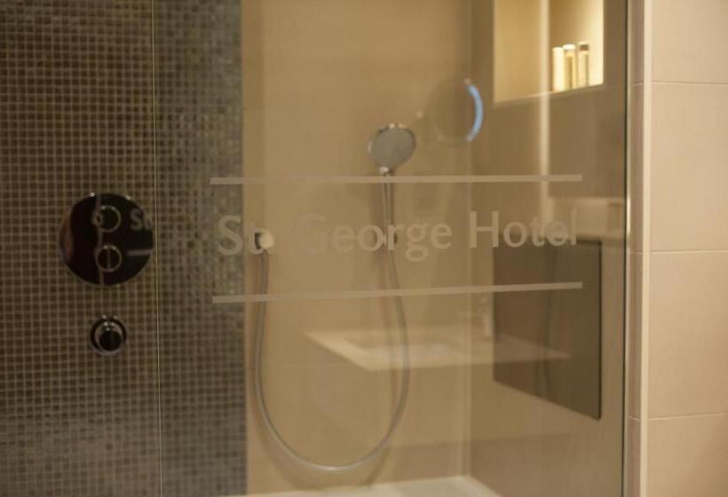 Superior Oda, St George S Hotel   Wembley