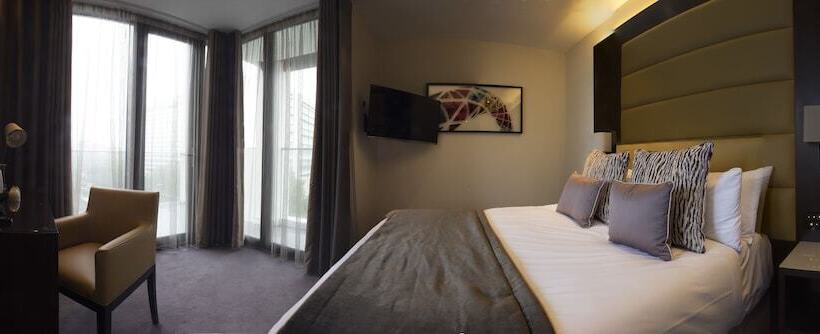 Номер Стандарт, St George S Hotel   Wembley