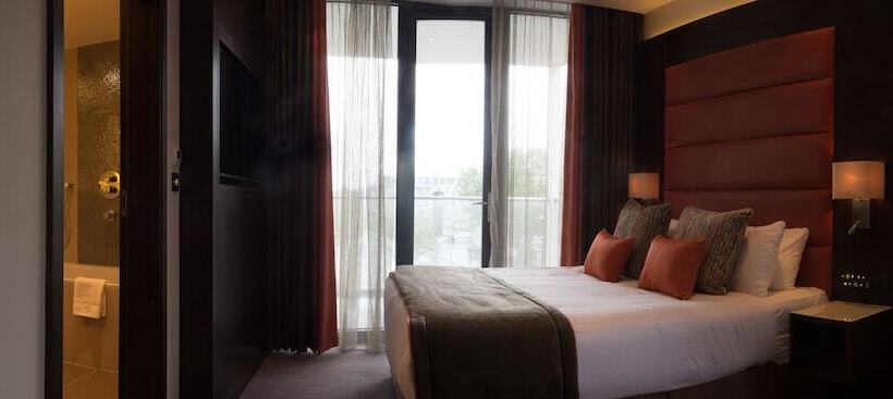Superior Oda, St George S Hotel   Wembley