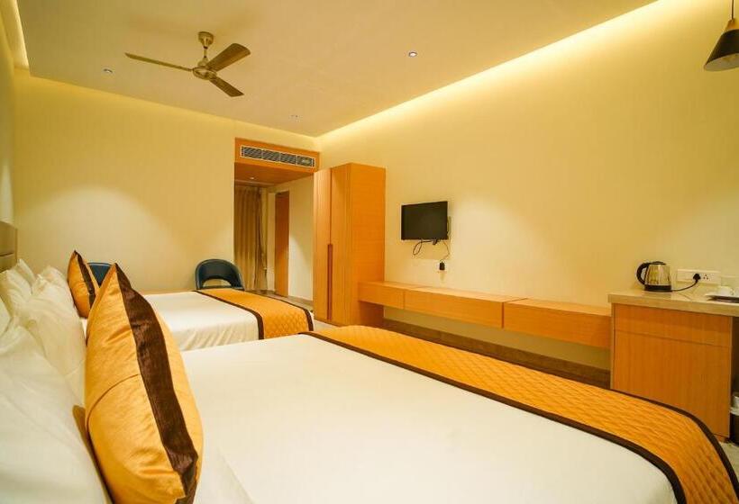 家庭间, Nakshathra  A Royal Stay