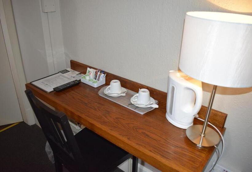 Quarto Estandar, Woolpack Pub & Kitchen