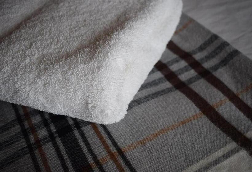 Quarto Estandar Individual, Woolpack Pub & Kitchen