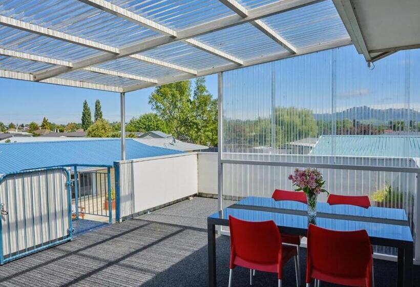 Апартаменты 3 Спальни, Esplanade Motels