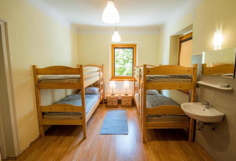 سوییت خانوادگی, Rooms Kozmus