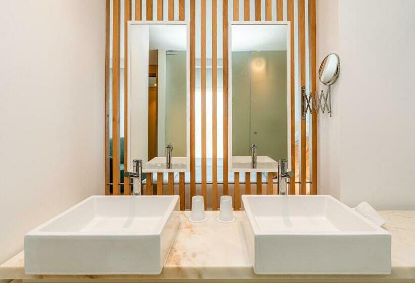 Классический Номер, Algarve Race Resort