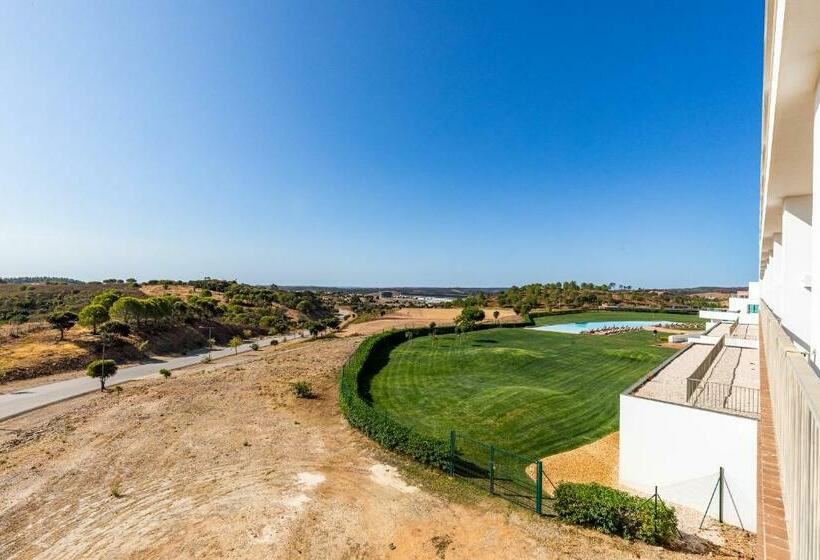 Номер Стандарт, Algarve Race Resort