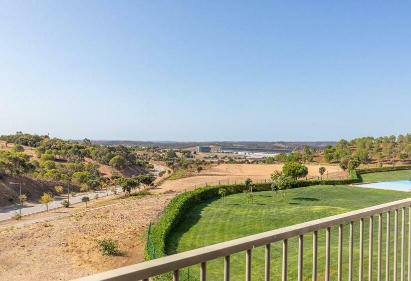 Номер Стандарт, Algarve Race Resort