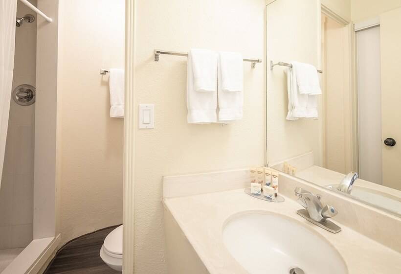 스위트 도시 전망, Ohia Waikiki Studio Suites
