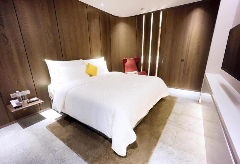 اتاق استاندارد چهار تخته, Royal Beitou