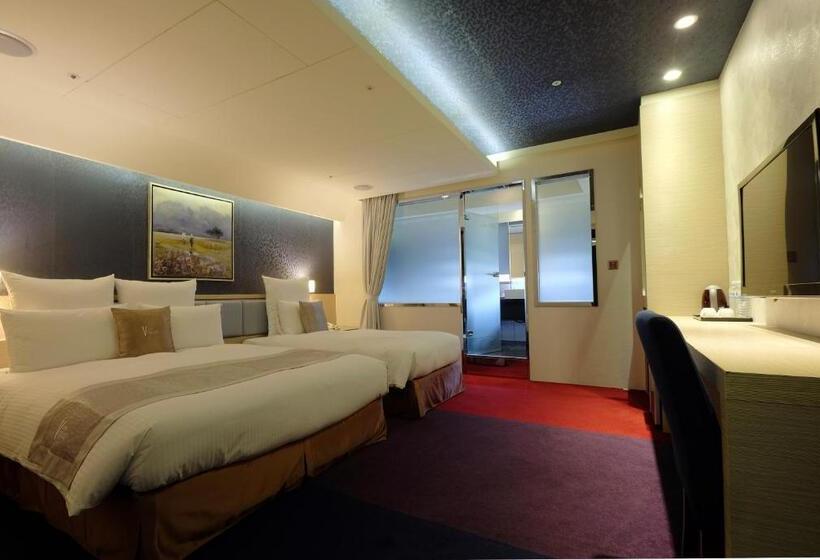 اتاق لوکس سه تخته, V One Vogue