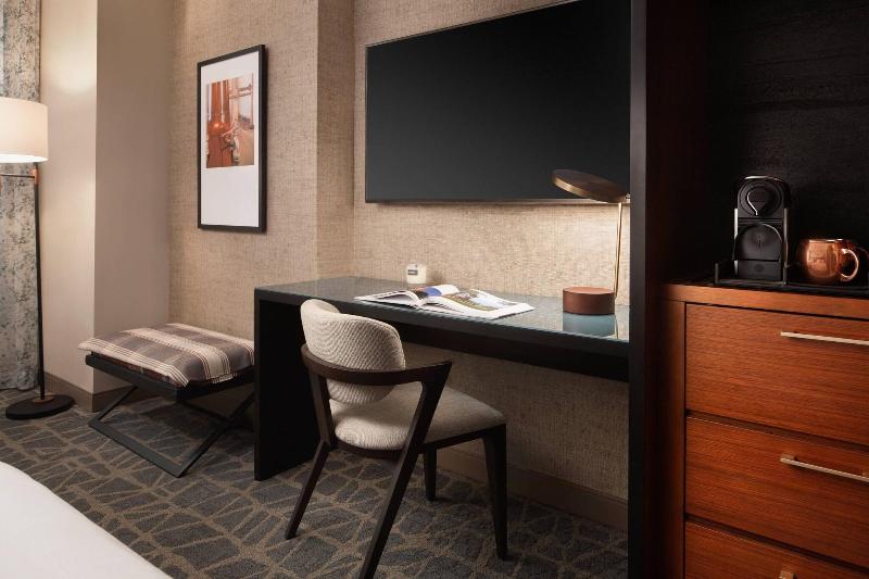 اتاق لوکس, V One Vogue