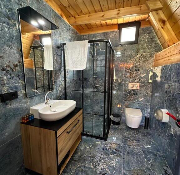اتاق استاندارد چهار تخته, Puleri Suit Bungalow