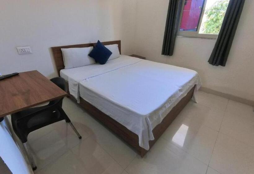 Номер Deluxe, Goroomgo Satya Dehradun