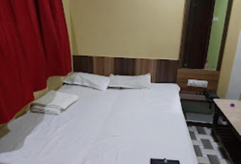 Номер Deluxe, Goroomgo Vivek Patna