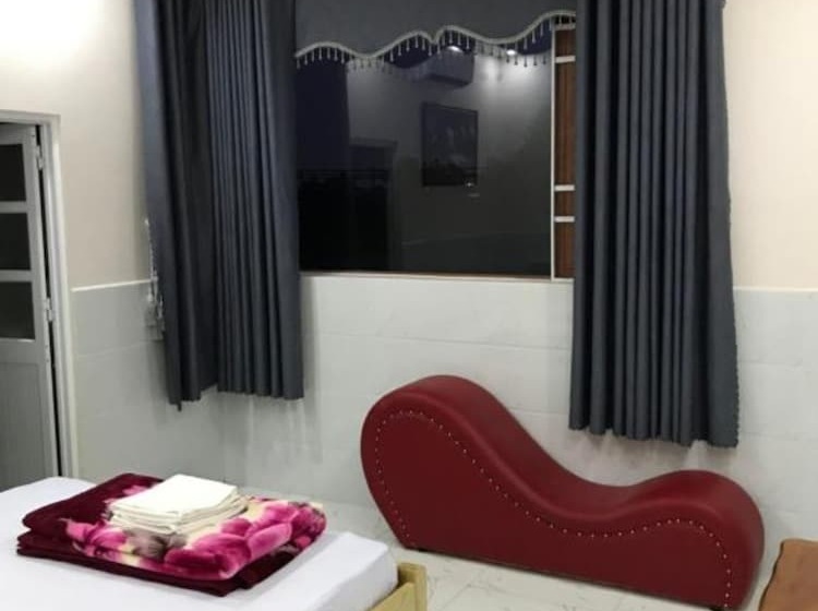 اتاق سوپریور, Hoang Anh