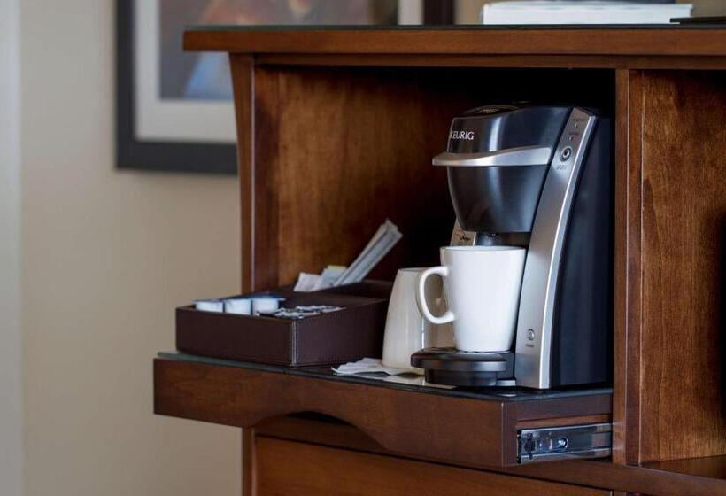 장애인을 위한 스탠다드 룸, Best Western Premier Boulder Falls Inn