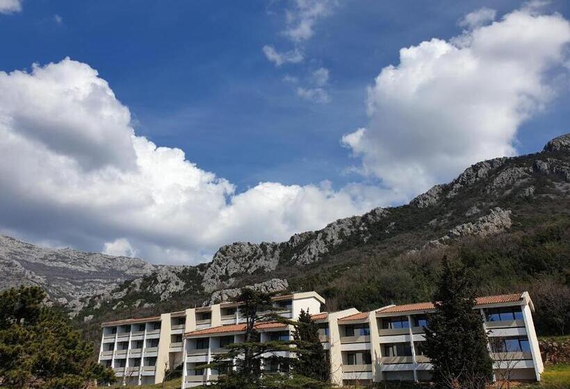 اتاق استاندارد سه تخته با بالکن, Pearl Beach