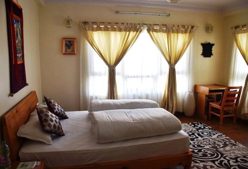 اتاق لوکس, Shakya House