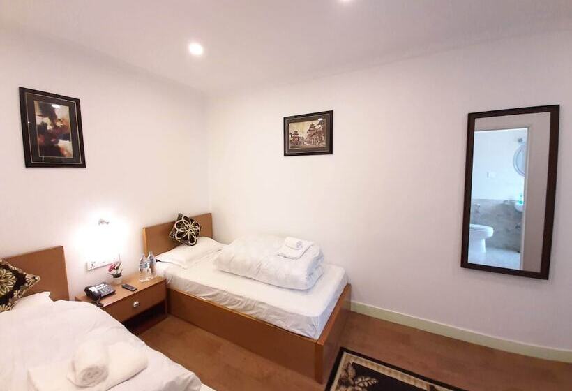 اتاق استاندارد یک نفره, Shakya House