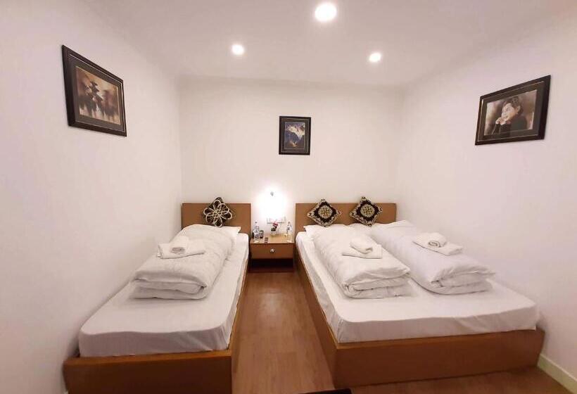 اتاق استاندارد, Shakya House