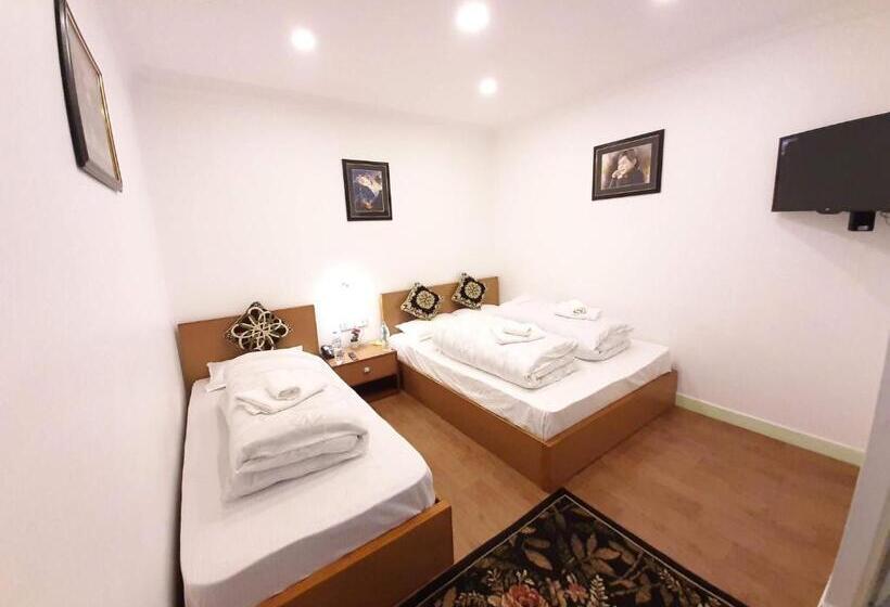 اتاق استاندارد, Shakya House