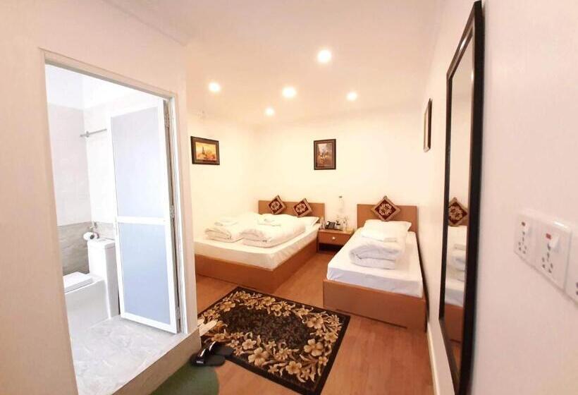 اتاق استاندارد, Shakya House