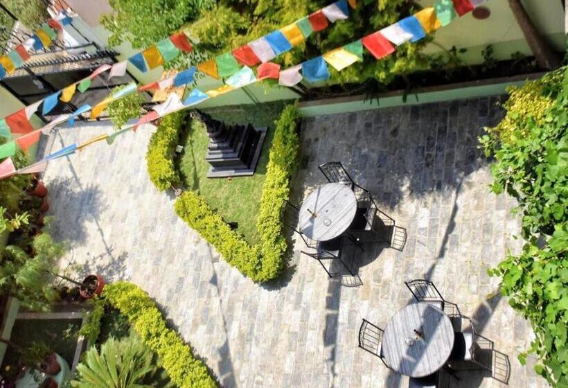 آپارتمان 1 خوابه با بالکن, Shakya House