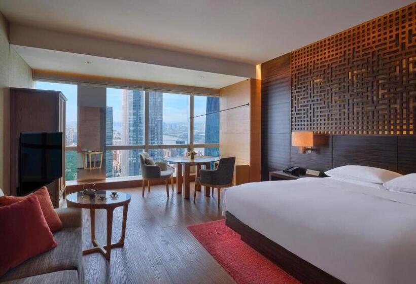 اتاق استاندارد با تخت دوبل و چشم‌انداز پارک, Park Hyatt Guangzhou