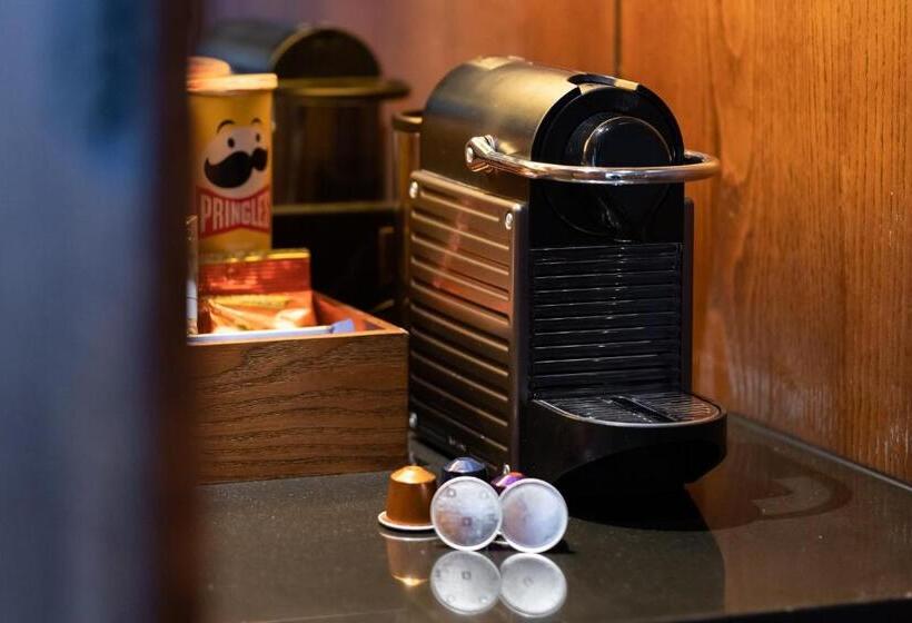 اتاق استاندارد با تخت بزرگ, Park Hyatt Guangzhou