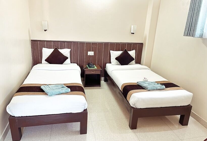 اتاق لوکس, Pokhara Tourist Home