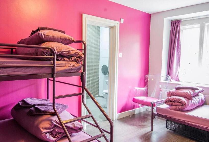 Quarto Quádruplo Estandar, Safestay London Kensington Holland Park