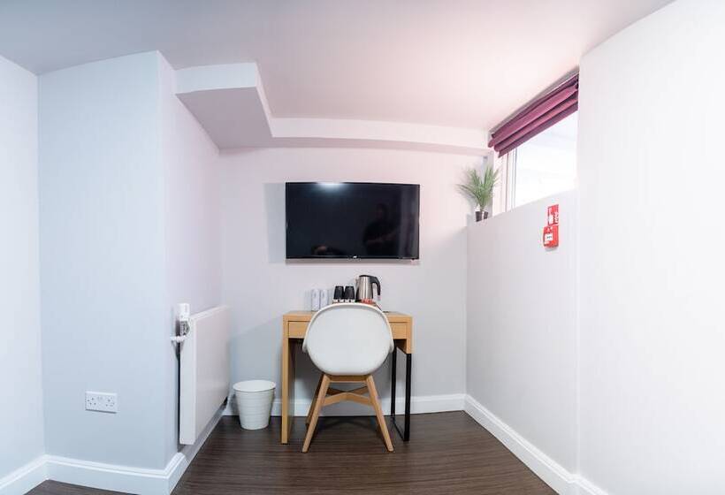 Quarto Estandar, Safestay London Kensington Holland Park