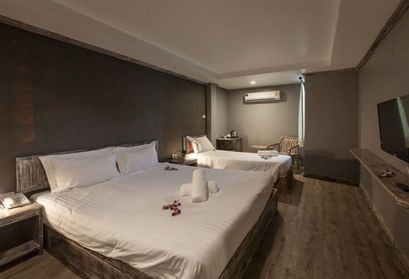 Quarto Triplo Estandar, City Dance