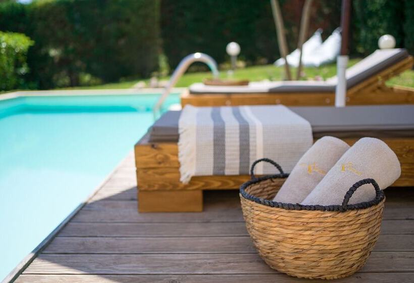 Вилла 3 Спальни с Бассейном, Kappa Resort