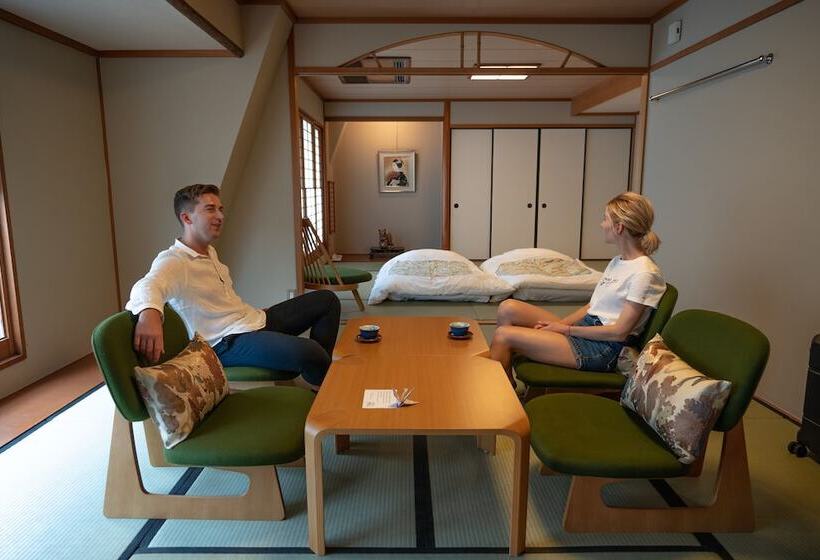 Cameră Deluxe, Nishiyama Ryokan   Established In 1953
